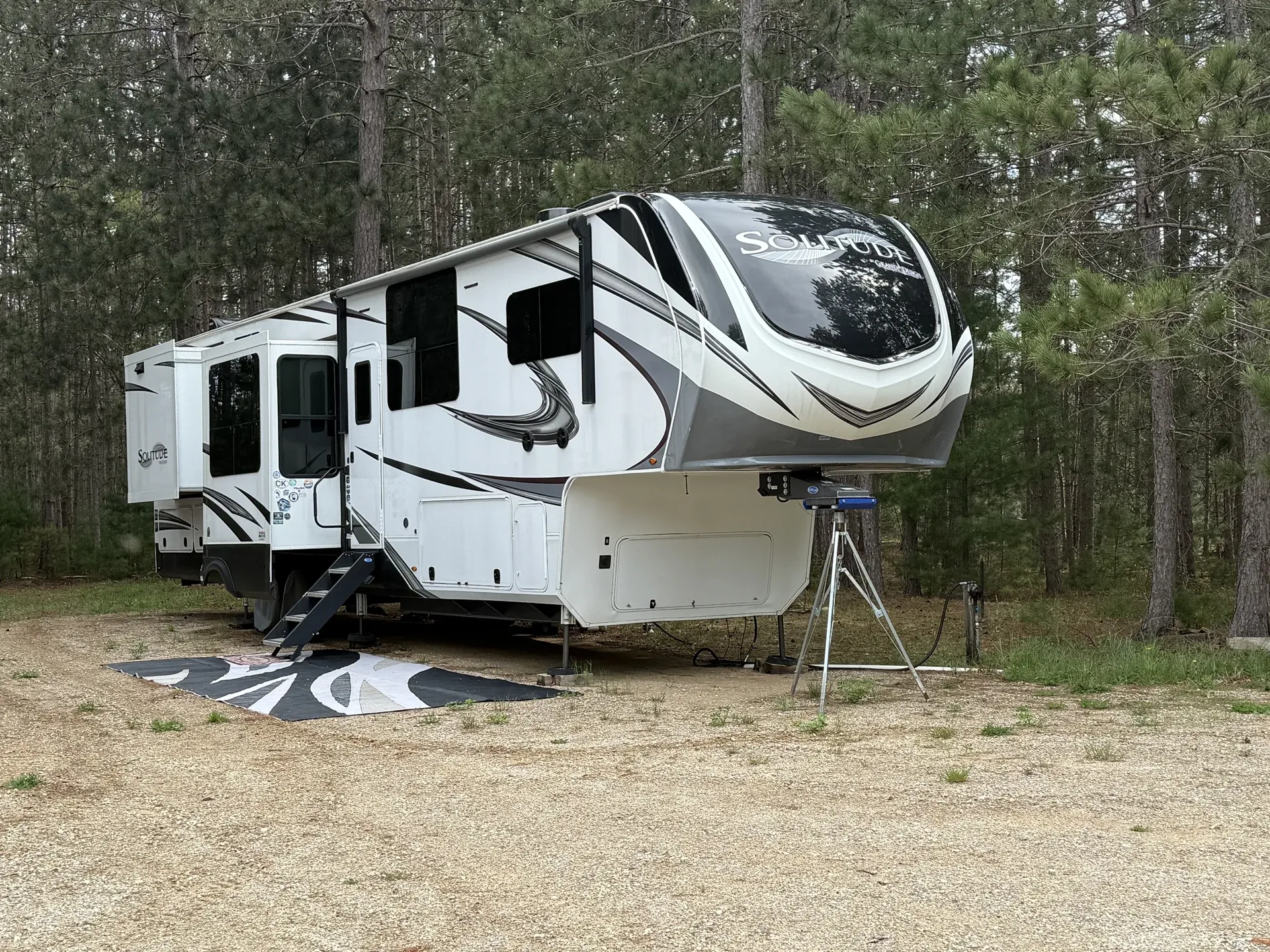 Unit 1 premium fifth wheel rental